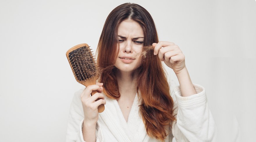 Menopozda Kadınlarda Saç Dökkülmesi